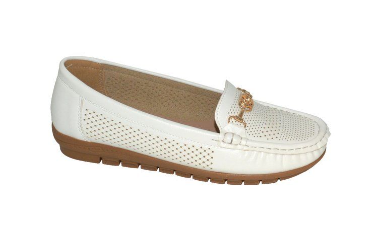 12 Wholesale Women Classic Leather Loafers Casual Slip On Boat Shoes  Comfort Walking Moccasins Soft Sole Shoes Color White Size 5-10 - at -  wholesalesockdeals.com