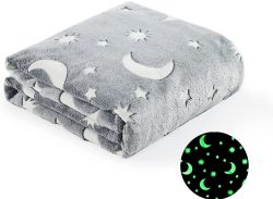 12 Wholesale GloW-IN-ThE-Dark Fleece Throw