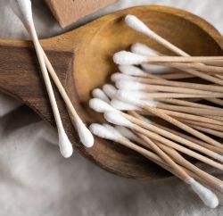 72 Wholesale 550 Piece Wooden Cotton Swabs