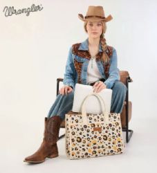 4 Pieces Wrangler Leopard Print Canvas Oversized Tote with Adjustable Strap - Beige - Tote Bags & Slings