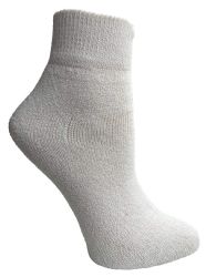24 Wholesale Yacht & Smith Women's Lightweight Cotton Assorted Colored Quarter Ankle Socks