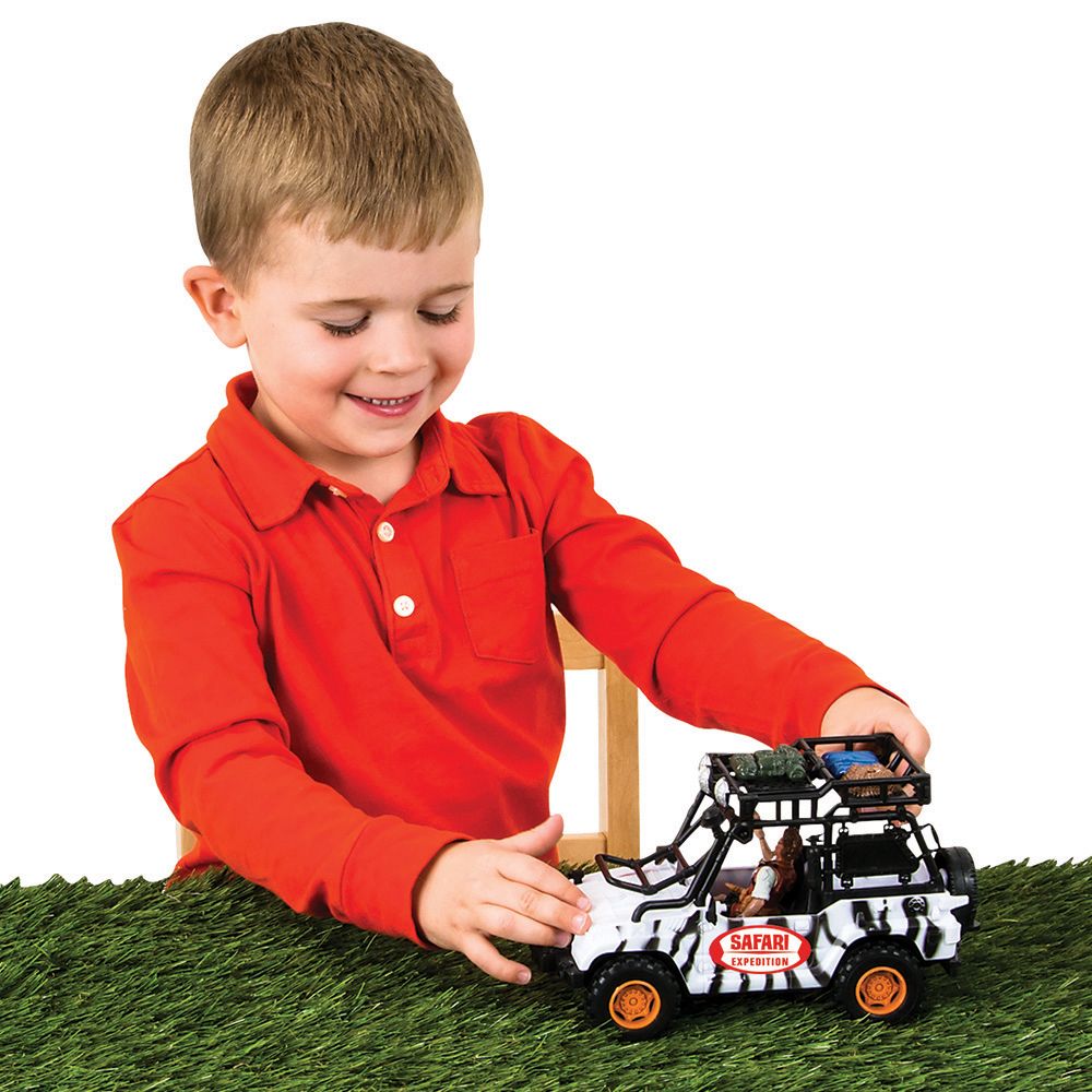 12 pieces Safari Expedition 4 X 4 Truck Set - Car, Planes, Trains & Bikes