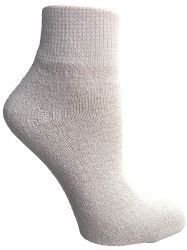 24 Wholesale Yacht & Smith Kids Cotton Quarter Ankle Socks In White Size 6-8