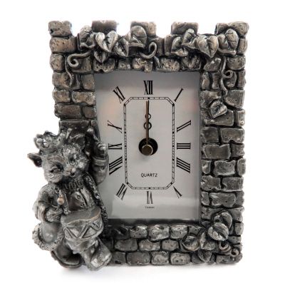 10 Pairs of Pewter Framed Clock With A Cat As A Drummer