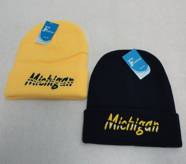 36 Pieces Knitted Toboggan [wavy Michigan] - Winter Beanie Hats