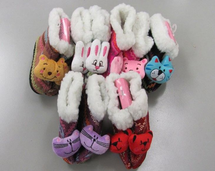 60 Wholesale Girls Animal Slipper Boots With Fur Cuff