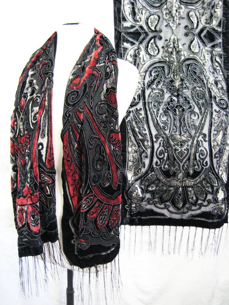 24 Pieces of Womens Fashion Printed Scarf With Fringes