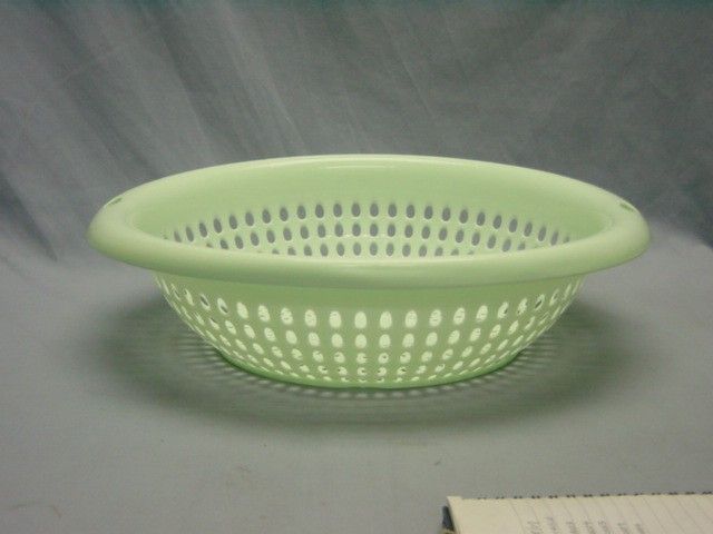 36 Wholesale Plastic Oval Strainer With Handle