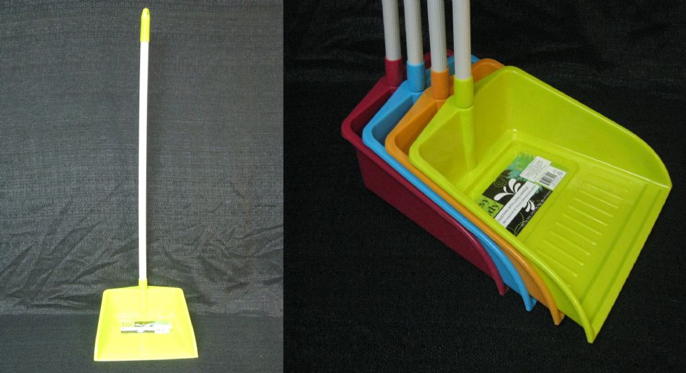 24 Pieces of Dustpan With Long Handle Assorted Colors