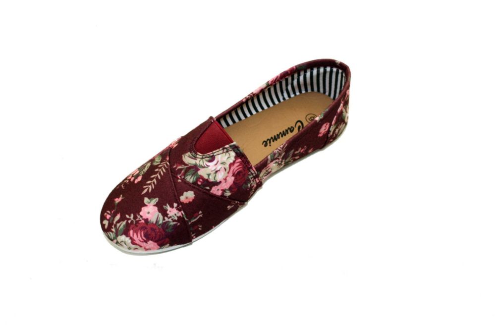 18 Wholesale Women Denim Slip On Shoes Flower Print In Burgandy