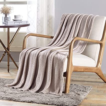 12 Wholesale V Collection Flannel 50 X 60 Throw In Ivory