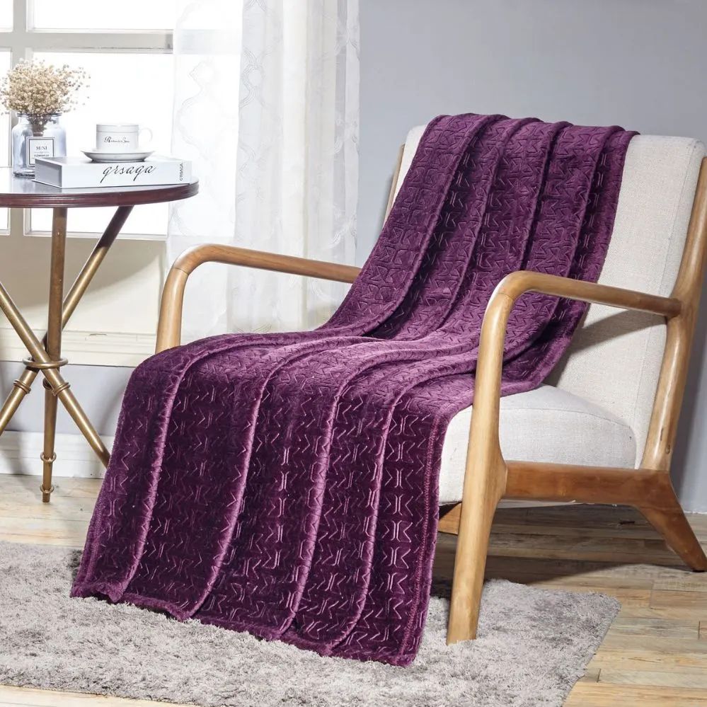 12 Wholesale Sabina Embossed Geometric Pattern Soft Flannel Throw Blanket 50x60 In Plum