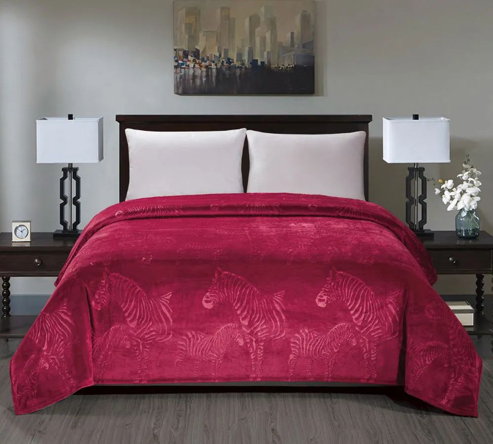 6 Pieces Zebra Collection Queen Size Blankets In Burgandy Fleece