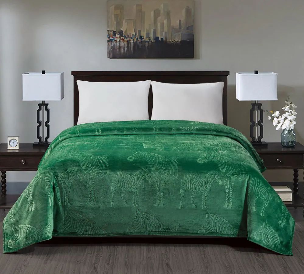 6 Pieces Zebra Collection King Size Blankets In Green Fleece & Sherpa