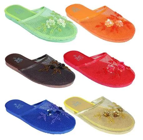 96 Pairs of Ladies Solid Color Sandals Sizes 6-11