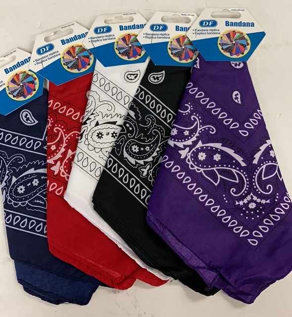72 Pieces of Assorted Color Paisley Style Bandana With Hanger