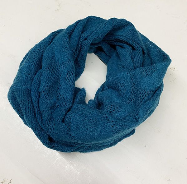 24 Pieces of Womon Infinity Scarf In Assorted Color