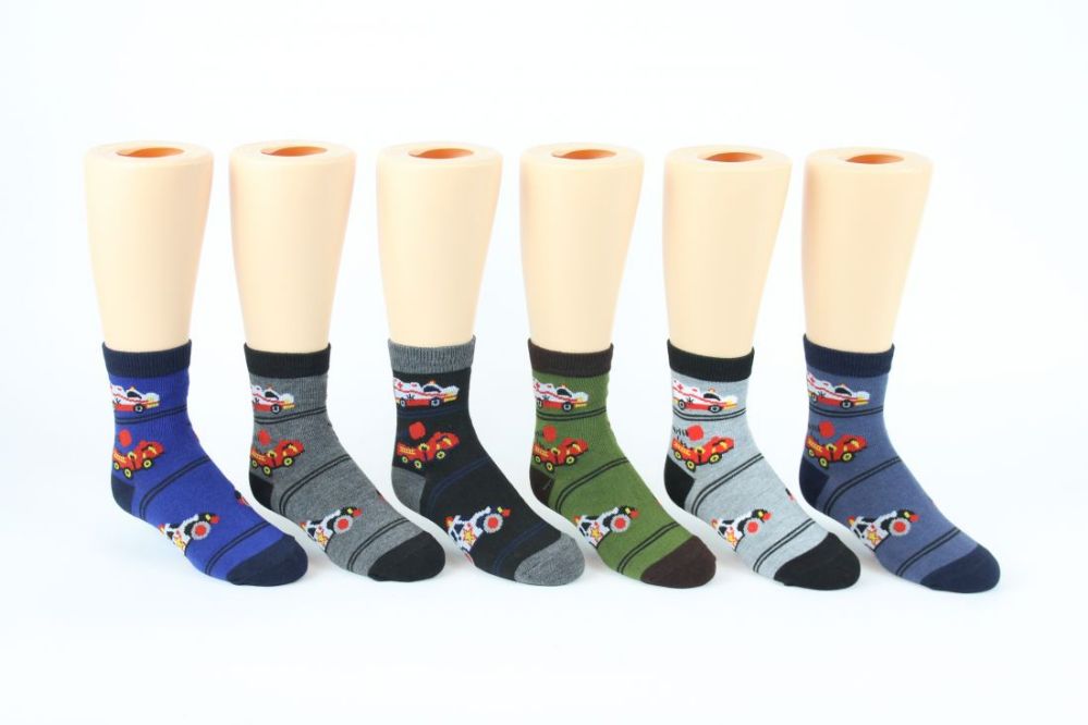 24 Wholesale Boy's & Girl's Novelty Crew Socks - Truck Print - Size 6-8