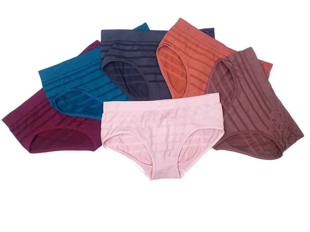60 Pieces of Lady's Seamless Briefs