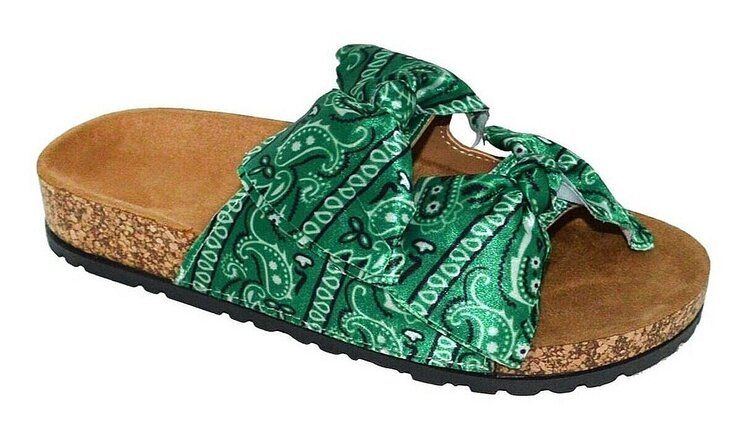 12 Wholesale Slippers For Women In Green Size 6-10