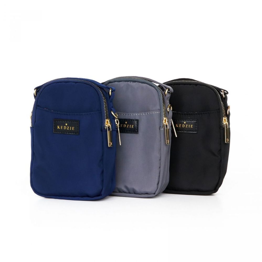 24 Wholesale Kedzie Crosstown Crossbody Bags With Embroidered Patch