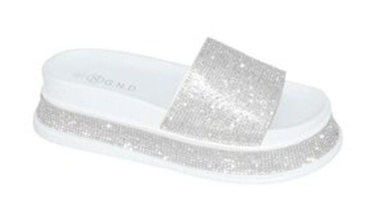 12 Wholesale Sandals For Women In White Size 6-10