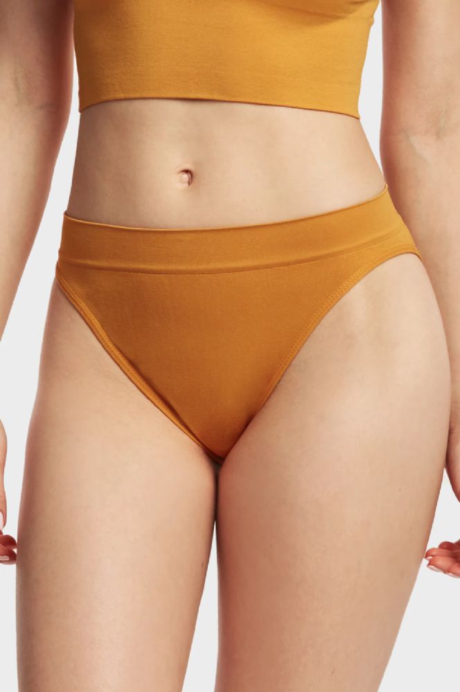 Women's Seamless Hi-Cut Panties
