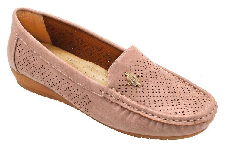 24 Wholesale Women Slip On Loafers Breathable Knit Casual Flat Walking  Shoes Color Pink Size 5-10 - at - wholesalesockdeals.com