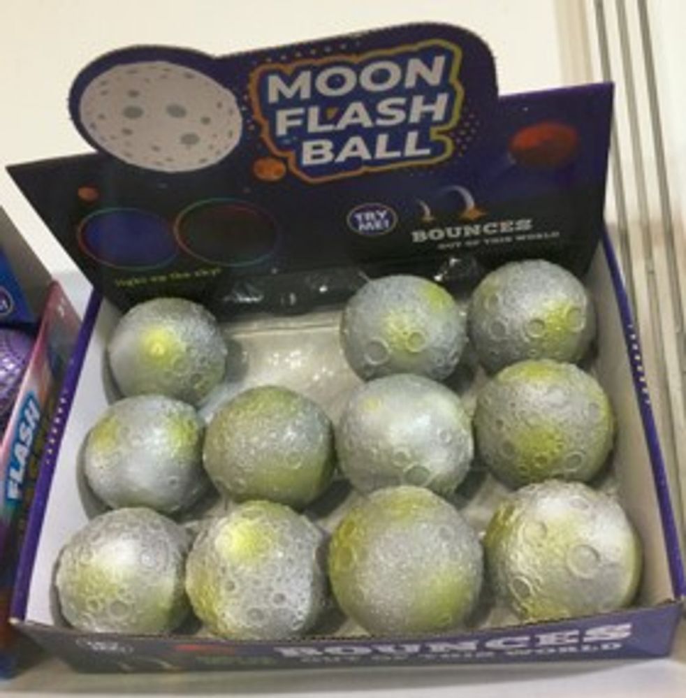 24 Pieces of Moon Flash Light Up Bouncing Ball 2.75in Dia In 12pc Pdq Pb/label