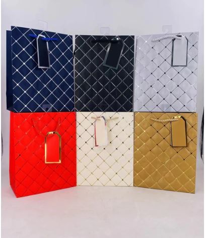 12 Pieces of Solid Color Gift Bags