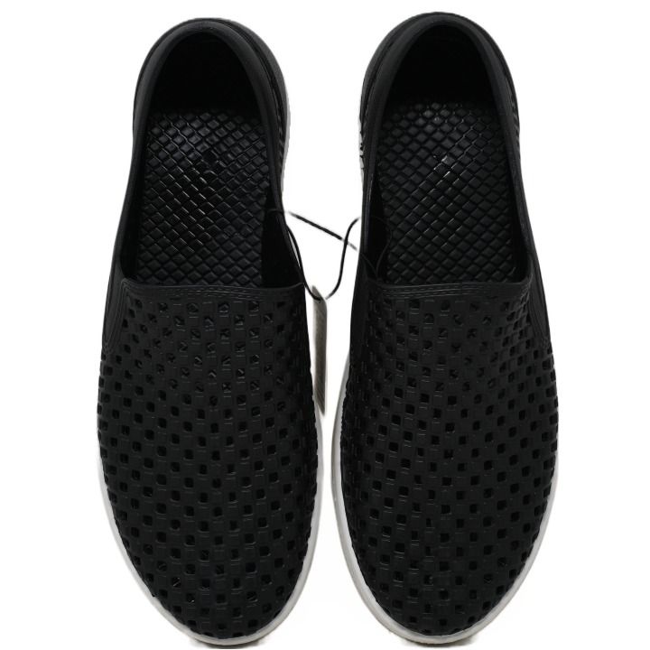 12 Pieces of Breezy Black/white Men Shoes Asst Size C/p 12