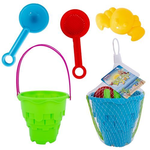 18 pieces of Castle Sand Toys - 4 Piece Set
