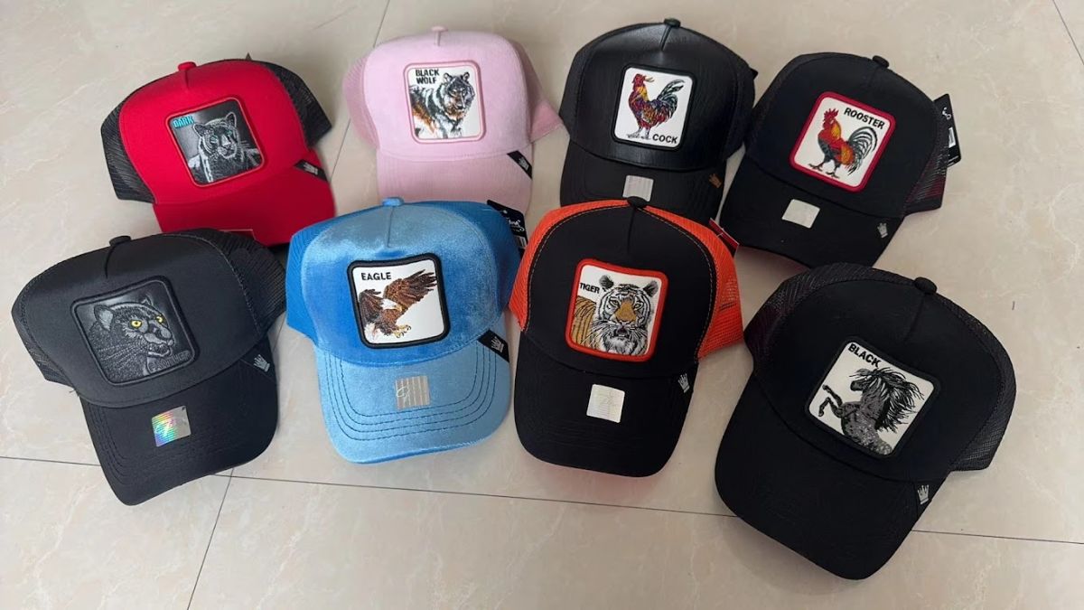 6 Pieces of Caps Animal Logo
