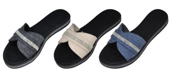 30 Pieces of Assorted Ladies Slip-On Sandals Black Sole