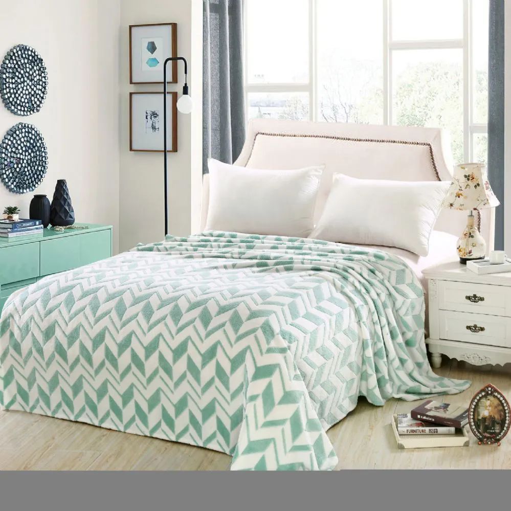 12 Pieces Arrow Micro Plush Blankets Full Size Light Green Only