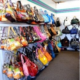 20 Pieces New York Fashion Purse Assortment Lot - Leather Purses and Handbags