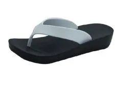 24 Wholesale Ladies' Wedge Sandals In White/black