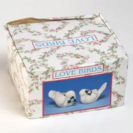 36 Units of White Dove Love Birds Figurine - Displays & Fixtures