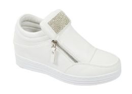 12 Wholesale Women Sneakers White Size 5 - 10 Assorted