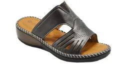 18 Wholesale Fashion Women Sandals Round Toe Color Black Size 5-11