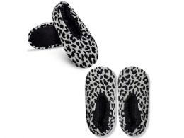 45 pieces Isaac Mizrahi Leopard Sherpa Lined Slippers Size Medium - Women's Slippers