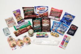 20 pieces Out Of Towner Welcome Snacks Deluxe - Food & Beverage Gear