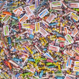 2035 pieces 2000 Pc Appx 2 Cent Crane Candy Kit - Candy