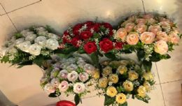 12 of 18pcs Rose Flower Bundles