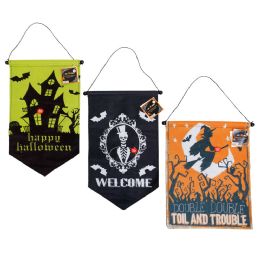 18 pieces of Banner Halloween W/led Lights 3ast 10.7 X 19.3in/hangtag