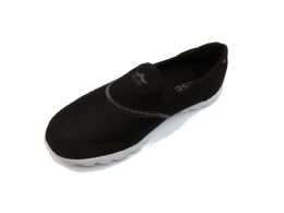 12 Wholesale Riser Womens Slip On Sneakers In Black And White