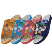 Wholesale Footwear Women's Open Toes Multi Flower Slipper