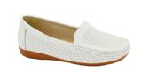 Wholesale Footwear Women Comfortable Moccasins Round Toe Casual Flats Shoes Ladies Soft Walking Shoes Color White Size 7-11
